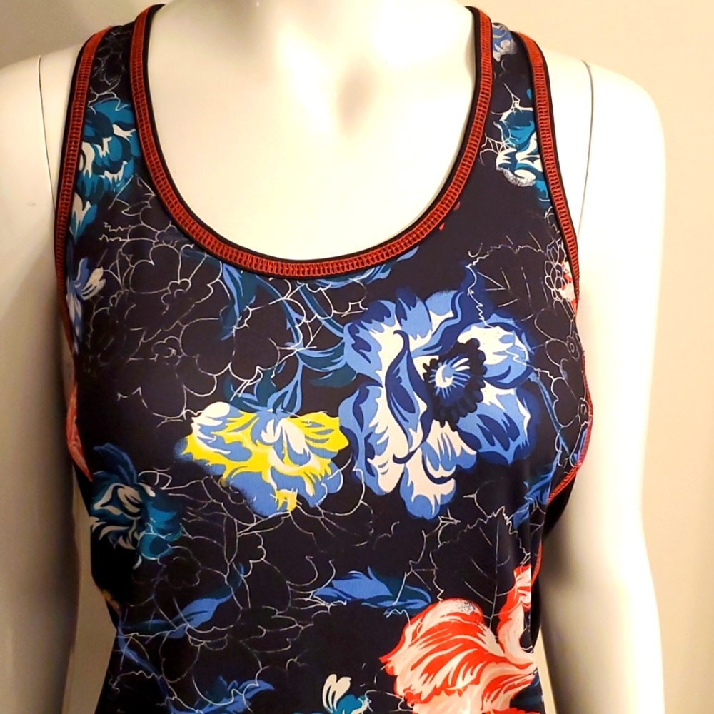 Razor Back Workout Tank Top - Picture 2 of 6